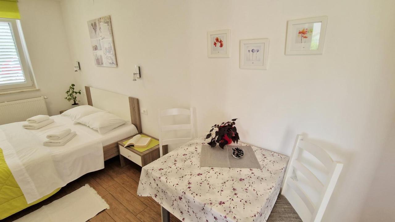 Apartment Pipo Krk Town Exterior photo