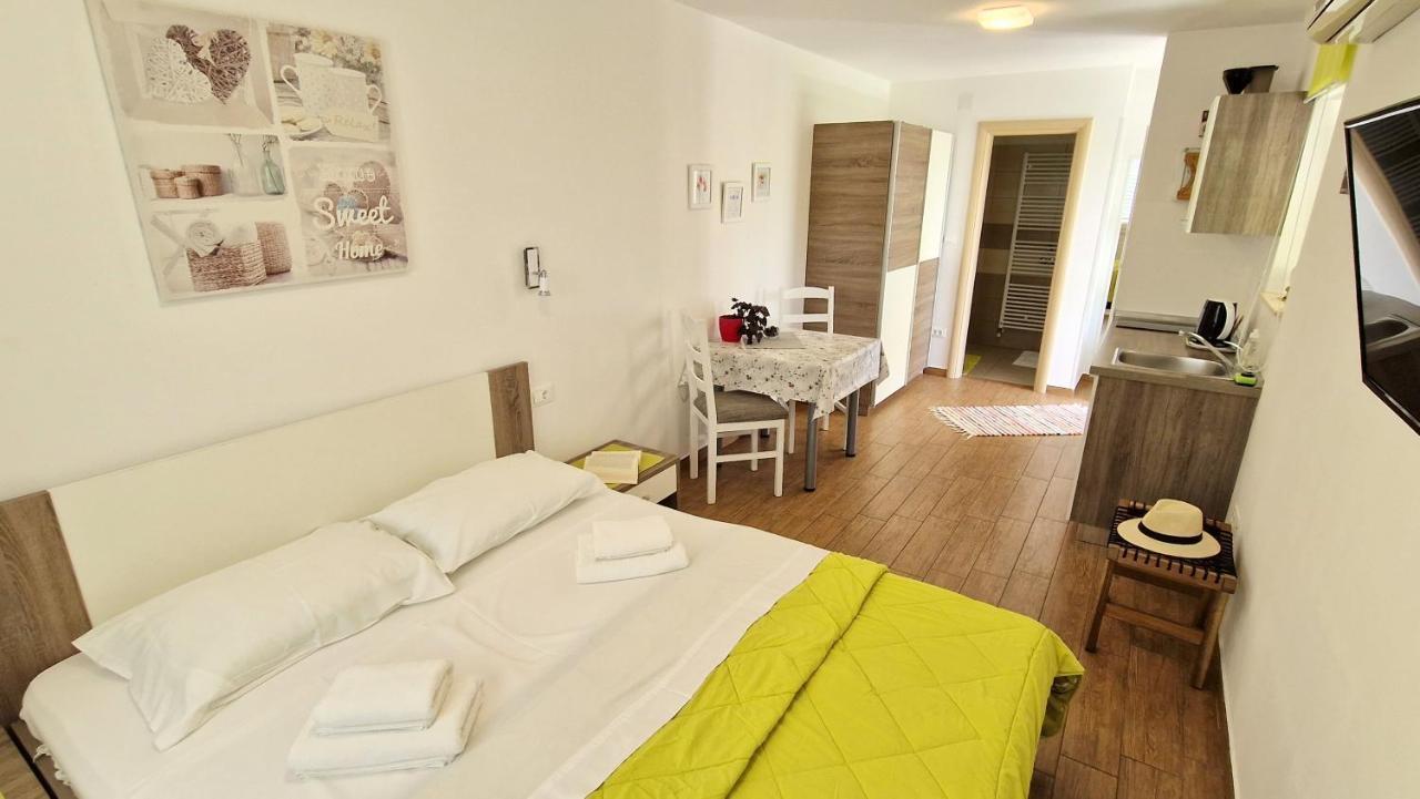 Apartment Pipo Krk Town Exterior photo