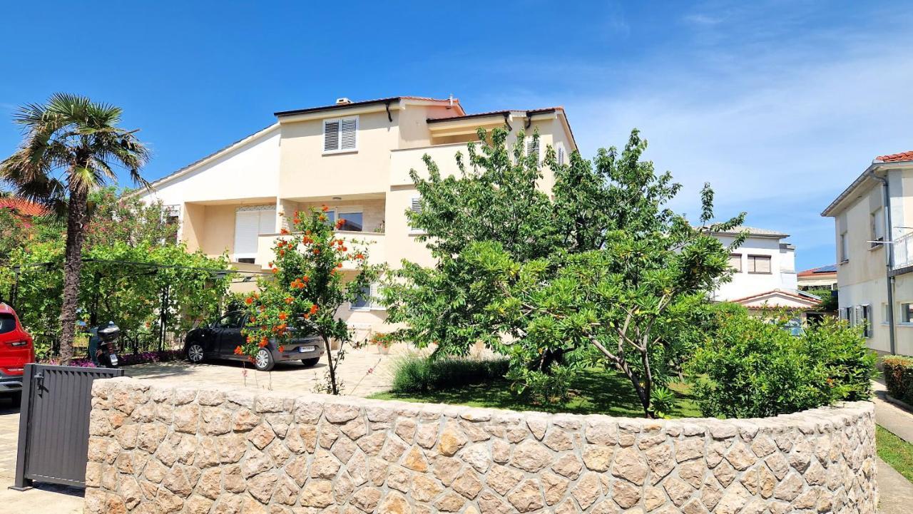 Apartment Pipo Krk Town Exterior photo