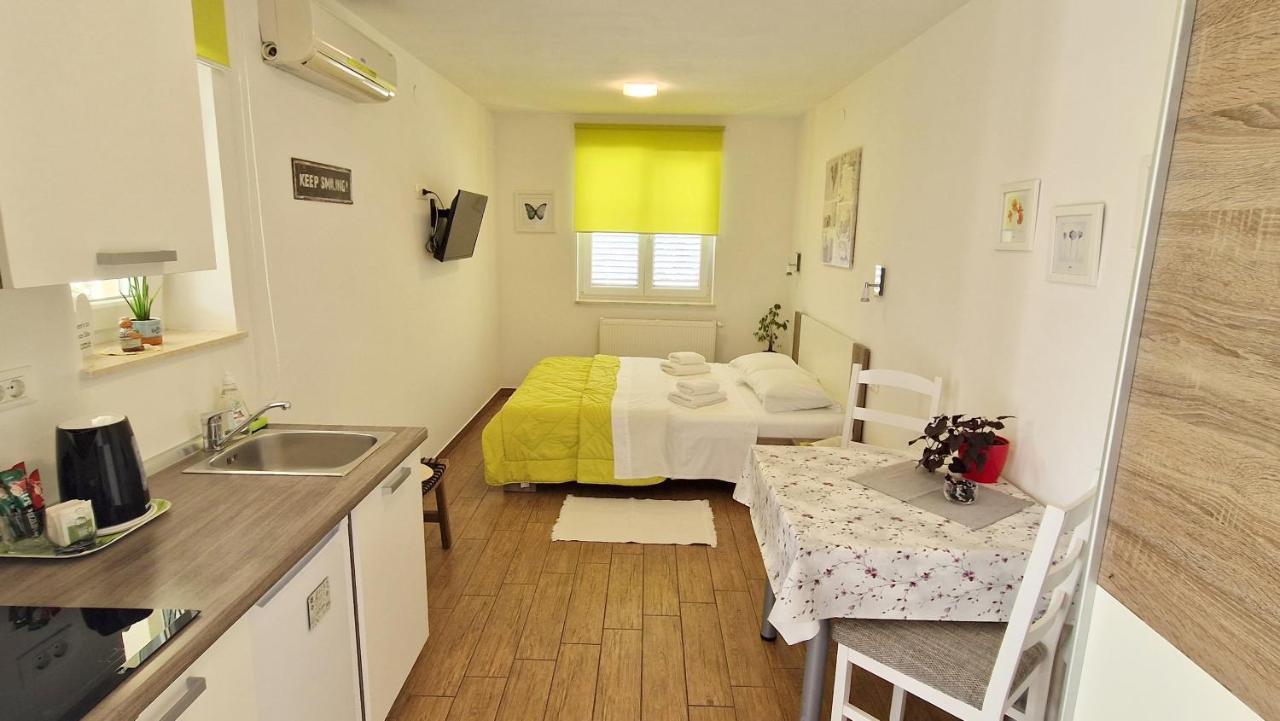 Apartment Pipo Krk Town Exterior photo