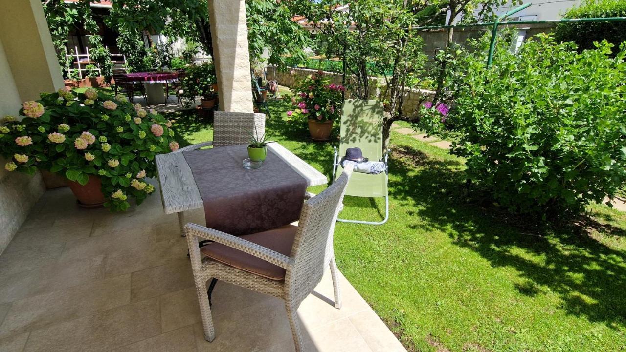 Apartment Pipo Krk Town Exterior photo